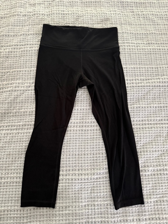 Athleta Pants - Athleta Black Elation Capri with Subtle Logo
